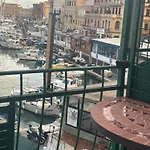 아파트 Tower 2 안치오